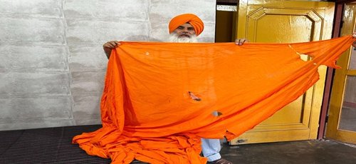 Surjan Singh’s turban saved him as the shell splinter could not pierce its layers to harm him. He says it is the blessings of his gurus.